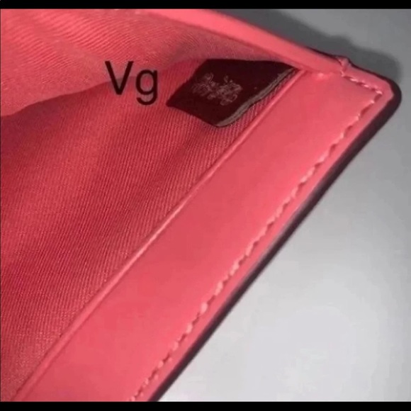 ❤️SOLD❤️ Coach Strawberry Print Snap Card Case/Wallet - Picture 5 of 6